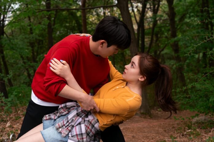 Anna Cathcart and Choi Min Young in a still from 'XO, Kitty' on Netflix
