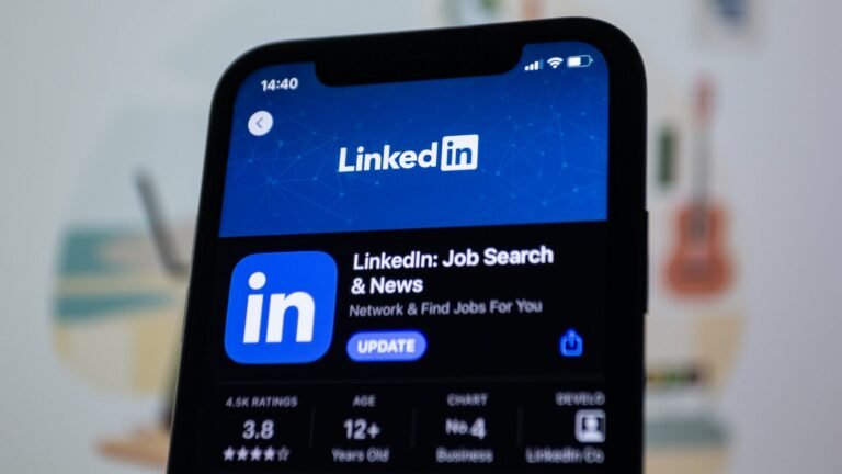 10 Proven Tips and Tricks for LinkedIn Profile Optimization