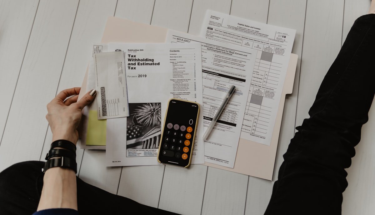 best budgeting apps on smartphone screen