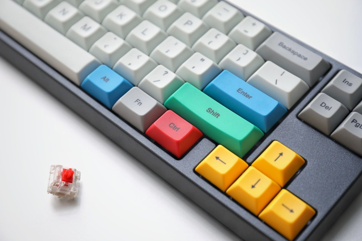 mechanical keyboard gaming desk setup
