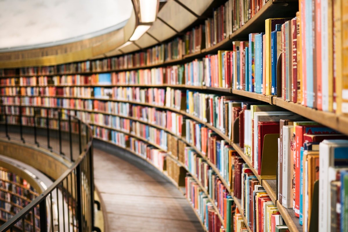 best psychology books for beginners on shelf